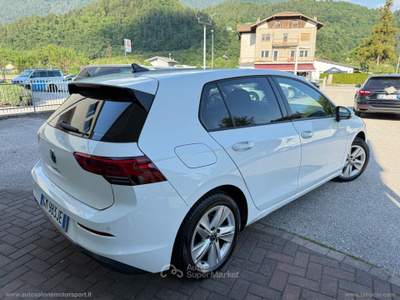 Volkswagen Golf Golf 2.0 TDI 150 CV DSG SCR Style Bianco usata CALDONAZZO