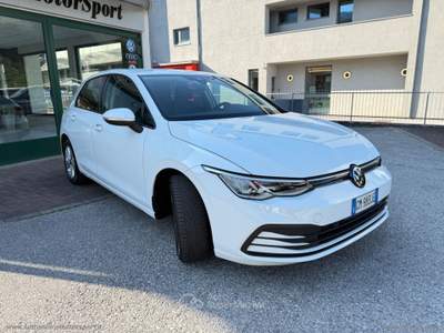 Volkswagen Golf Golf 2.0 TDI 150 CV DSG SCR Style Bianco usata CALDONAZZO