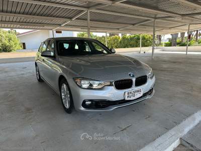BMW Serie 3 318i 318i Touring Business Advantage aut. Argento usata San Michele Salentino