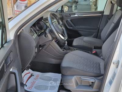 Volkswagen Tiguan SCR DSG Life Bianco usata Altamura