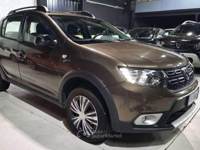 Dacia Sandero Stepway Benzina Neopatentati Km 75.000 usata Sedriano