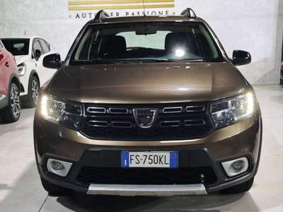 Dacia Sandero Stepway Benzina Neopatentati Km 75.000 usata Sedriano
