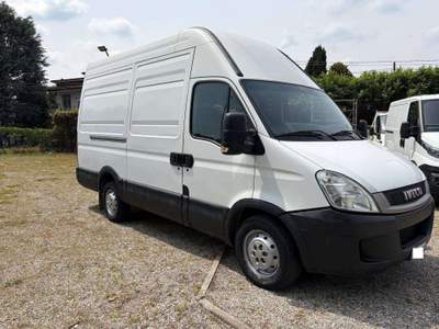 Iveco Daily 3.0 MJT PASSO MEDIO TETTO ALTO !!! Bianco usata Cinisello Balsamo