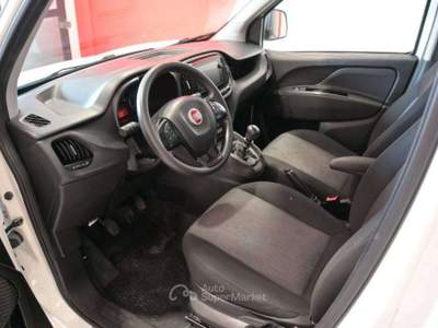 Fiat Doblò 1.6 M-JET 90CV 6M. PC-TN PORTATA 586KG LOUNGE ( CLIMA - MIRROR - PORTA LAT. ) Bianco usata Salerno