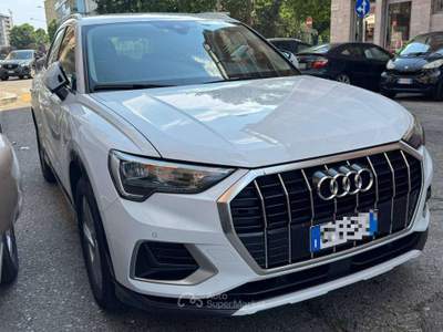 Audi Q3 Q3 II 2018 35 2.0 tdi Business Advanced s-tronic Bianco usata Torino
