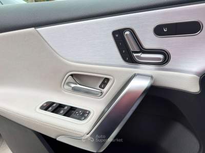 Mercedes-Benz Classe A d 116 CV AMG Premium PLUS TETTO ITALIANA Nero usata Pomigliano d'Arco