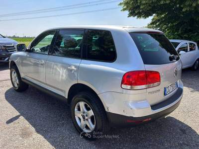 Volkswagen Touareg Touareg I 2004 2.5 tdi R5 Grigio usata Inzago