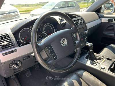 Volkswagen Touareg Touareg I 2004 2.5 tdi R5 Grigio usata Inzago