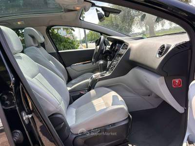 Peugeot 5008 5008 I 2011 1.6 e-hdi 8v Family s Nero usata Inzago