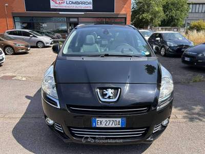 Peugeot 5008 5008 I 2011 1.6 e-hdi 8v Family s Nero usata Inzago