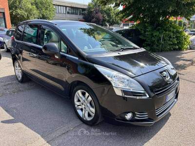 Peugeot 5008 5008 I 2011 1.6 e-hdi 8v Family s Nero usata Inzago