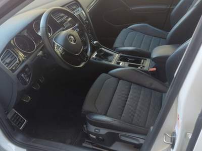 Volkswagen Golf 1.6TDI 110CV R-LINE Bianco usata Varese