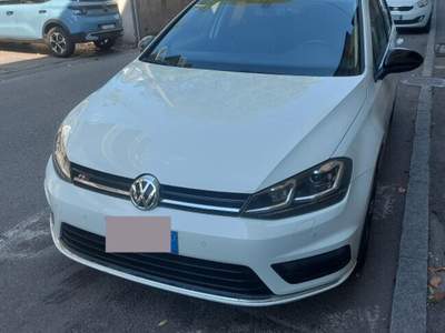 Volkswagen Golf 1.6TDI 110CV R-LINE Bianco usata Varese