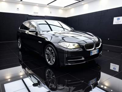 BMW Serie 5 520d 520 520d Touring Business 190cv auto usata Cassinetta di Lugagnano