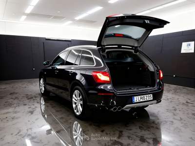 BMW Serie 5 520d 520 520d Touring Business 190cv auto usata Cassinetta di Lugagnano