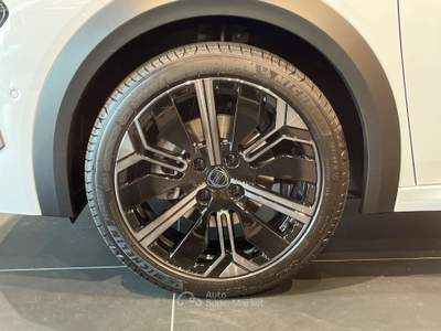 Lancia Ypsilon 1.2 ibrida 100cv hf line e-dct Bianco usata Rovigo