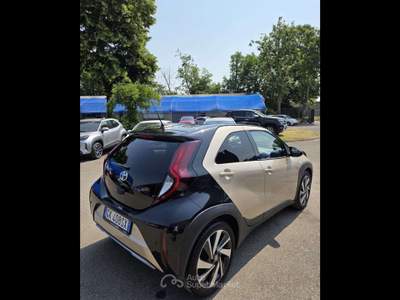 Toyota Aygo X  -  1.0 lounge 72cv Giallo usata Piacenza