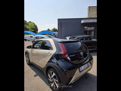 Toyota Aygo X  -  1.0 lounge 72cv Giallo usata Piacenza