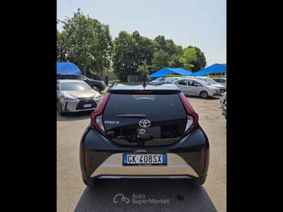 Toyota Aygo X  -  1.0 lounge 72cv Giallo usata Piacenza