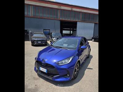 Toyota Yaris  - yaris 1.5h trend Blu/Azzurro usata Piacenza
