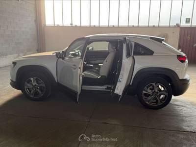 Mazda MX-30  -  35,5kwh launch edition obc 7,4kw Bianco usata Piacenza