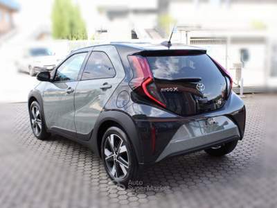 Toyota Aygo X Aygo X 1.5 Hybrid 115 CV 5 porte Icon Verde usata San Miniato