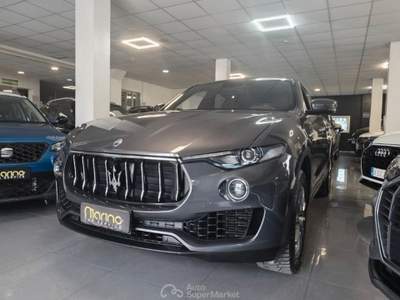 Maserati Levante V6 Diesel 250 CV AWD Gransport Grigio usata Carinaro