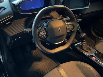 Peugeot 208  1.2 puretech Allure Pack s&s 100cv Grigio usata Sant'Anastasia