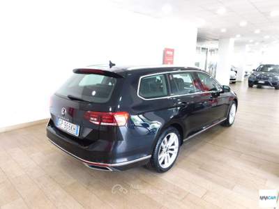 Volkswagen Passat 1.5 TSI ACT DSG BUSINESS Nero usata Isola del Liri