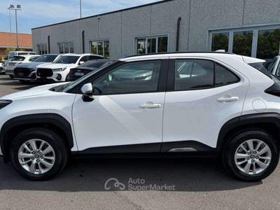 Toyota Yaris Cross 1.5h Active fwd 115cv e-cvt PROMO FIN Bianco usata Verona