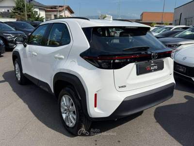 Toyota Yaris Cross 1.5h Active fwd 115cv e-cvt PROMO FIN Bianco usata Verona
