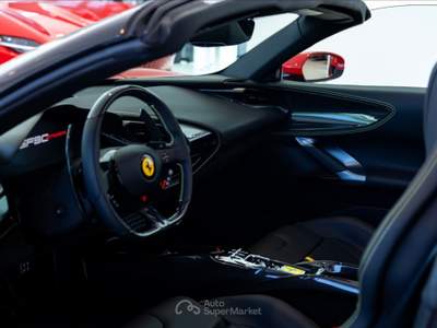Ferrari SF90 4.0 Rosso usata Verona