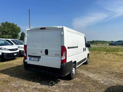 Peugeot Boxer 330 2.2 bluehdi 140cv s&s l1h1 Bianco usata Fisciano
