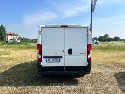 Peugeot Boxer 330 2.2 bluehdi 140cv s&s l1h1 Bianco usata Fisciano