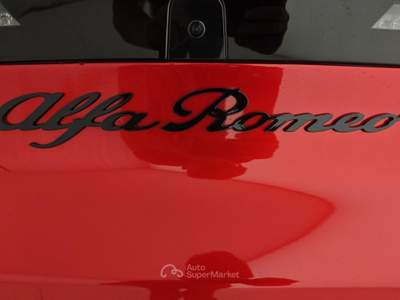 Alfa Romeo Junior 1.2 145 CV Hybrid eDCT6 Speciale Rosso usata Capua
