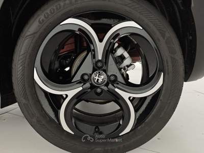 Alfa Romeo Junior 1.2 145 CV Hybrid eDCT6 Speciale Rosso usata Capua