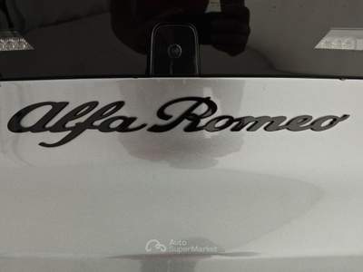 Alfa Romeo Junior 1.2 145 CV Hybrid eDCT6 Speciale Grigio usata Capua