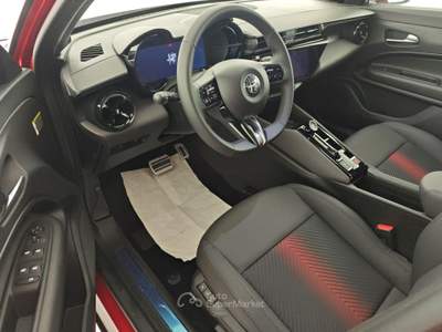 Alfa Romeo Junior 1.2 145 CV Hybrid eDCT6 Speciale + Tetto bicolor Nero Rosso usata Capua