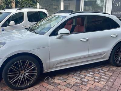 Porsche Macan Porsche Macan 3,6 performance prezzo 49900 Bianco usata Catania