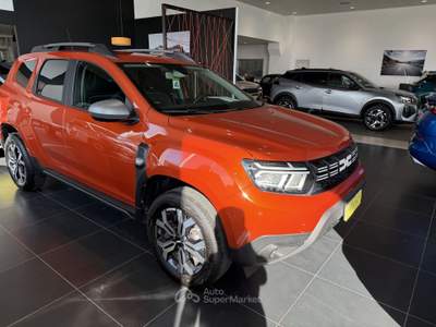 Dacia Duster 1.0 TCe 4x2 100cv Eco-G Journey Up Arancione usata Salerno