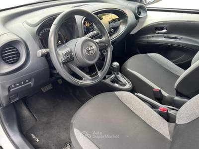 Toyota Aygo X 1.0B (72 CV) Active S-CVT Bianco usata Varese