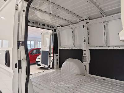 Peugeot Boxer Boxer 330 2.2 bluehdi 140cv S&S L1H1 (Premium)*PASSO CORTO TETTO NORMALE*GARANTITO* Bianco usata Alto Reno Terme