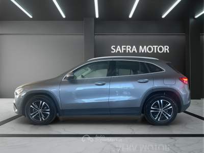 Mercedes-Benz GLA GLA 180 d Advanced Grigio usata Rende