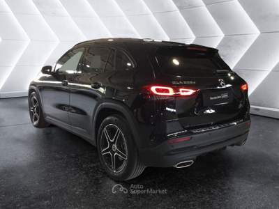 Mercedes-Benz GLA GLA 200 d Automatic Premium Nero usata CASERTA