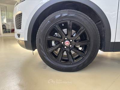 Jaguar E-Pace 2.0D i4 150cv S AUTO AWD Bianco usata Castellanza