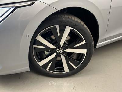 Volkswagen Golf 1.5 eTSI ACT Edition Plus DSG Argento usata Cesena