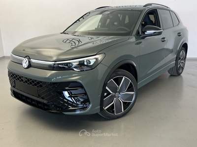 Volkswagen Tiguan 2.0 TDI 110KW SCR R-Line Plus DSG Verde usata Cesena
