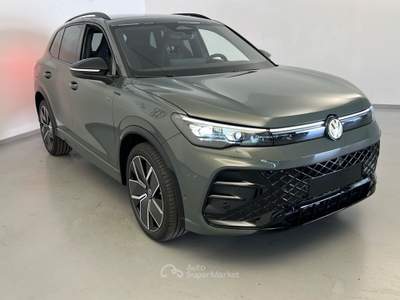 Volkswagen Tiguan 2.0 TDI 110KW SCR R-Line Plus DSG Verde usata Cesena
