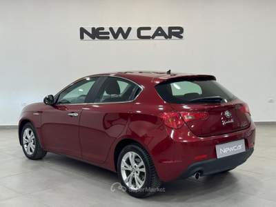 Alfa Romeo Giulietta Giulietta 1.6 jtdm(2) Distinctive Rosso usata Caresanablot
