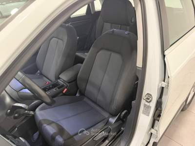 Audi Q3 2.0 35 TDI S Tronic Business Bianco usata Caresanablot